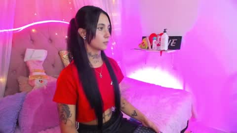 Snapshot of _mia_9 chatting on February 2025 12:21:01 AM Mia online show from February 2025 12:21:01 AM