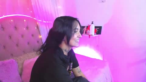 Snapshot of _mia_9 chatting on February 2025 01:51:01 AM Mia online show from February 2025 01:51:01 AM