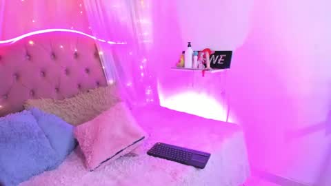 Snapshot of _mia_9 chatting on February 2025 10:42:02 PM Mia online show from February 2025 10:42:02 PM