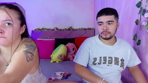 Snapshot of _mia_and_mike_ chatting on September 2025 01:47:02 PM Mia y Mike online show from September 2025 01:47:02 PM