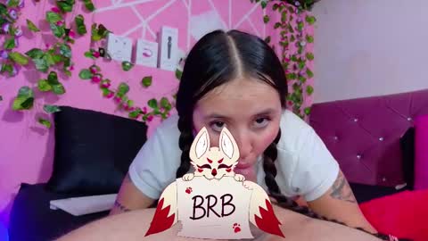 Snapshot of _mia_and_mike_ chatting on October 2025 12:36:02 PM Mia y Mike online show from October 2025 12:36:02 PM