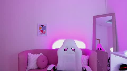  MIa blue 18  online show from January 2026 07:06:02 PM