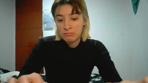 Mia-foster online show from May 2026 06:49:01 PM