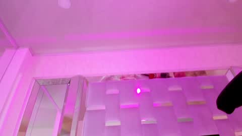 Snapshot of _mia_sweett chatting on December 2024 08:02:01 PM MIA online show from December 2024 08:02:01 PM