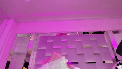 Snapshot of _mia_sweett chatting on March 2025 10:10:02 PM MIA online show from March 2025 10:10:02 PM