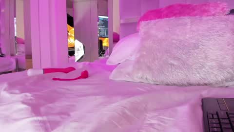 Snapshot of _mia_sweett chatting on March 2025 01:16:02 AM MIA online show from March 2025 01:16:02 AM