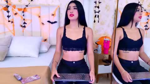 Mia Monroe online show from October 2025 07:47:01 PM