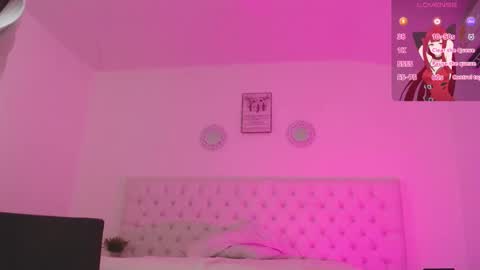 Paula online show from October 2025 11:19:01 AM