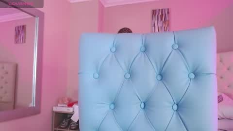 Paula online show from May 2026 11:37:02 AM