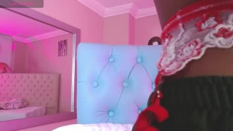 Paula online show from May 2026 12:32:01 PM
