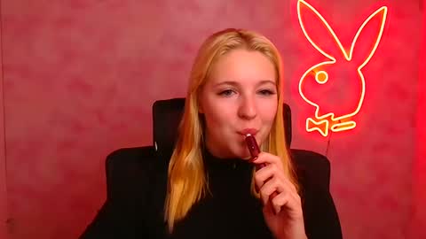 Melanie online show from October 2025 05:48:02 AM