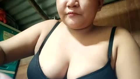 _milkytitsmomxx_ online show from June 2026 06:23:01 PM