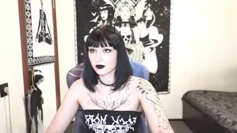 Snapshot of _millisi_ chatting on October 2025 10:15:01 PM Millisi online show from October 2025 10:15:01 PM