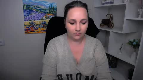Snapshot of _miranda_sun chatting on May 2026 07:27:02 AM Miranda online show from May 2026 07:27:02 AM