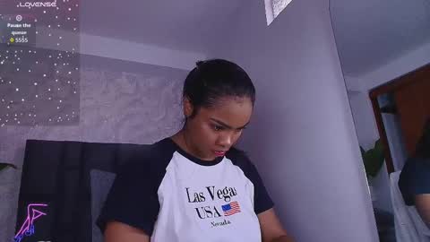 Mishell online show from November 2025 07:26:01 PM