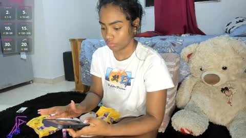 Snapshot of _mishell chatting on March 2026 01:11:02 AM Mishell online show from March 2026 01:11:02 AM