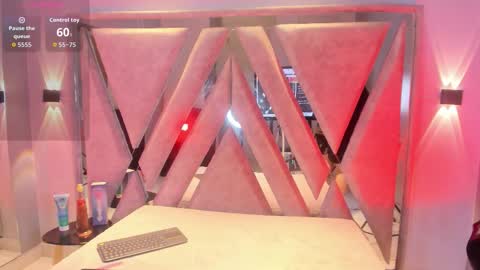 Snapshot of _mishell22 chatting on March 2026 01:33:01 PM _mishell22 online show from March 2026 01:33:01 PM