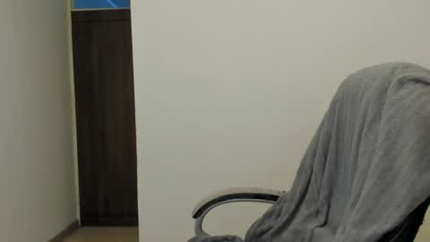 _miss_coco_ online show from September 2025 02:00:02 PM