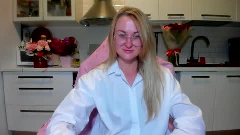 Snapshot of _miss_eva_ chatting on September 2025 08:25:01 PM Eva online show from September 2025 08:25:01 PM