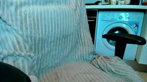 Snapshot of _miss_eva_ chatting on December 2025 04:19:01 AM Eva online show from December 2025 04:19:01 AM