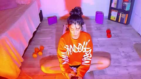 Snapshot of _miss_karoline chatting on October 2025 12:11:02 AM karoline uwu online show from October 2025 12:11:02 AM