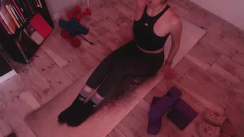 Snapshot of _miss_karoline chatting on December 2025 12:11:02 PM karoline uwu online show from December 2025 12:11:02 PM