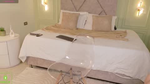 Snapshot of _miss_kimm chatting on February 2026 12:11:01 PM kimberley cruz online show from February 2026 12:11:01 PM