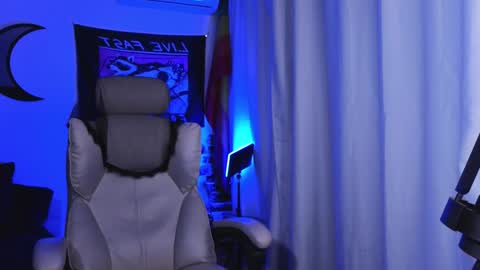 Snapshot of _misseva_ chatting on December 2024 01:15:02 AM Miss Eva. if anyone in NYK to fuck here is sissy sn - online show from December 2024 01:15:02 AM