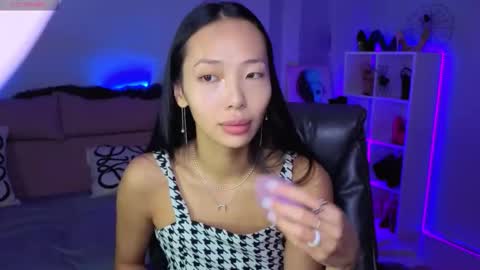 Snapshot of _miura_ chatting on October 2025 01:13:02 AM MIURA online show from October 2025 01:13:02 AM