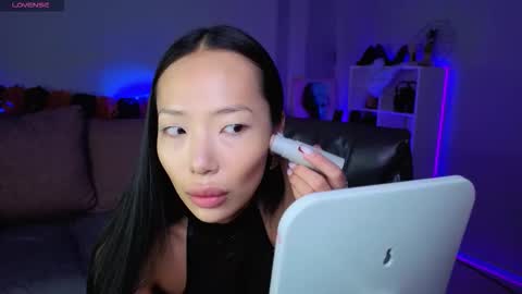 Snapshot of _miura_ chatting on October 2025 01:18:01 AM MIURA online show from October 2025 01:18:01 AM