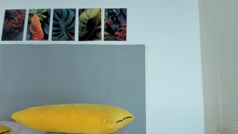 _molly_rosse_ online show from October 2025 12:13:02 PM