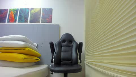 _molly_rosse_ online show from April 2026 12:07:02 PM