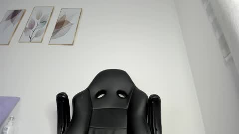 _molly_rosse_ online show from June 2026 11:57:01 AM