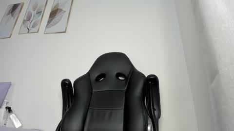_molly_rosse_ online show from June 2026 12:16:02 PM