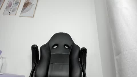 _molly_rosse_ online show from June 2026 12:07:02 PM