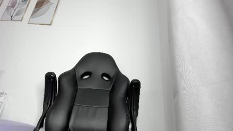 _molly_rosse_ online show from June 2026 11:51:02 AM