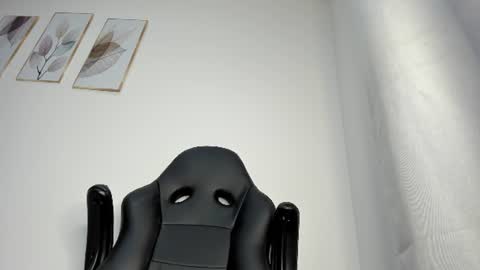 _molly_rosse_ online show from June 2026 12:03:01 PM