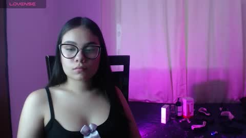 Snapshot of _moon_rosee chatting on March 2026 03:51:02 PM _moon_rosee online show from March 2026 03:51:02 PM