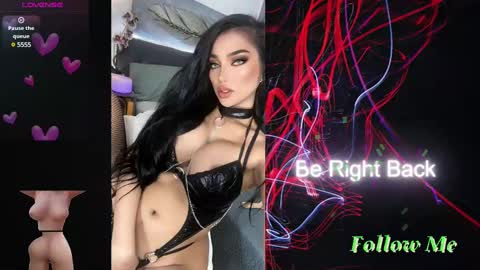 Snapshot of _morganmoore_ chatting on December 2024 11:39:02 PM MORGAN KEEP ON FOLLOWING online show from December 2024 11:39:02 PM