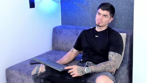 _mrcock_ online show from April 2026 04:26:02 PM