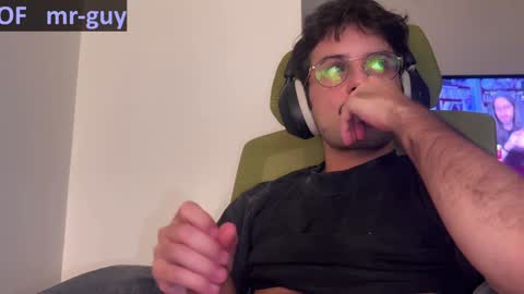 Snapshot of _mrguy_ chatting on December 2024 01:49:02 PM _mrguy_ online show from December 2024 01:49:02 PM