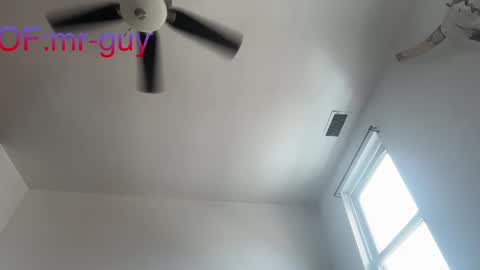 Snapshot of _mrguy_ chatting on September 2025 04:45:01 PM _mrguy_ online show from September 2025 04:45:01 PM
