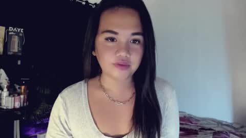 Snapshot of _mslibaylibay_ chatting on March 2026 11:05:01 PM Angel online show from March 2026 11:05:01 PM