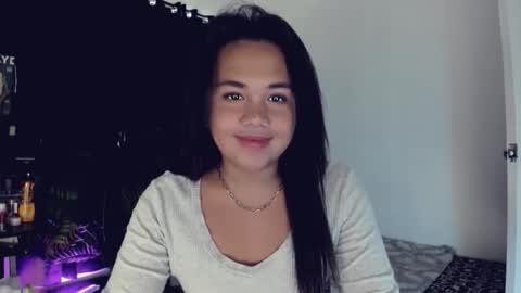 Snapshot of _mslibaylibay_ chatting on April 2026 03:01:04 AM Angel online show from April 2026 03:01:04 AM