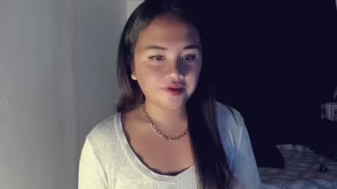 Snapshot of _mslibaylibay_ chatting on April 2026 05:37:01 PM Angel online show from April 2026 05:37:01 PM