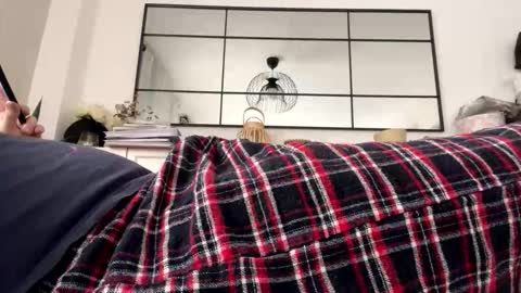 _muestroverga online show from November 2025 12:03:01 PM