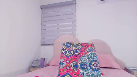 Luna online show from December 2025 11:59:02 AM