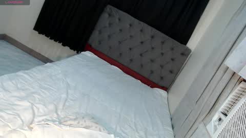 _mysticdoll_ online show from May 2026 12:51:02 AM