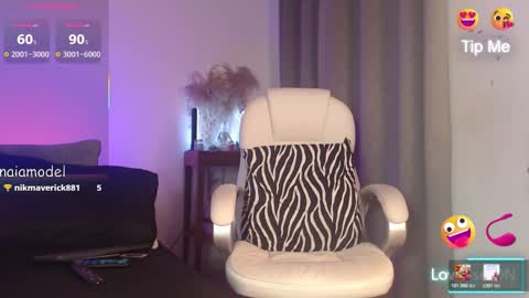 Naia Ross online show from February 2026 10:52:02 PM