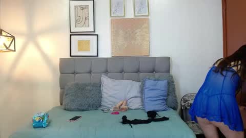 _naomi_s online show from April 2026 01:35:01 PM